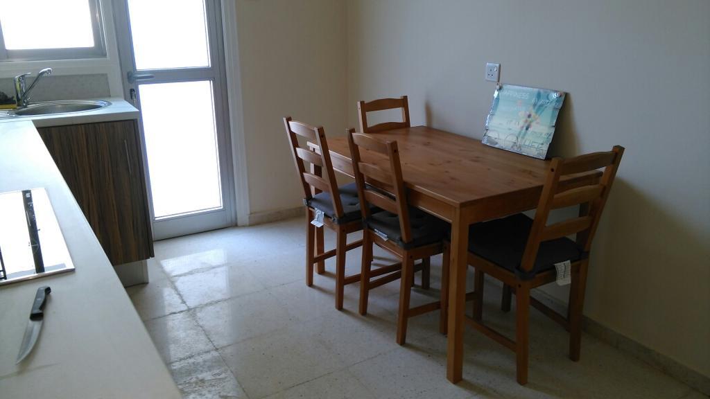 Modern City Center Apt Larnaca Luaran gambar