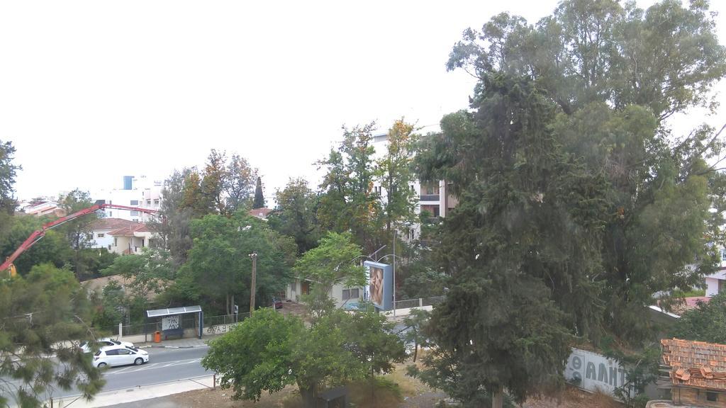 Modern City Center Apt Larnaca Luaran gambar
