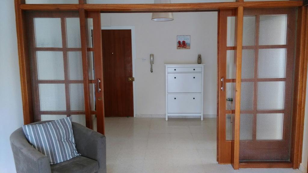 Modern City Center Apt Larnaca Luaran gambar
